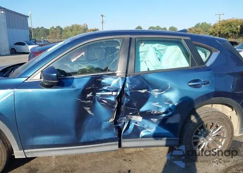 2018 Mazda Cx-5 Sport z USA, uszkodzony, nr VIN JM3KFABM6J0317934